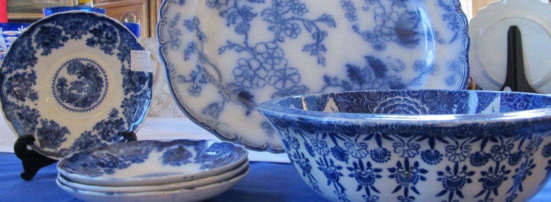 Shopping 3 White and blue antique china plates and bowls