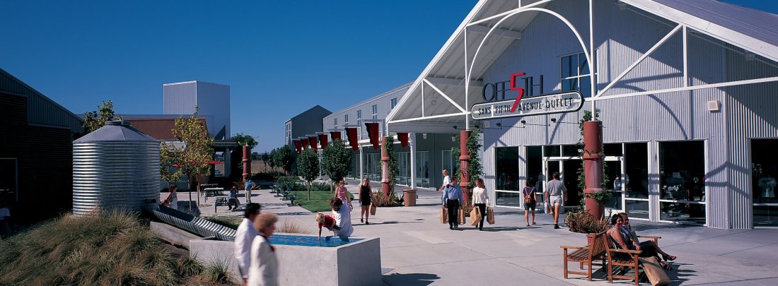 Shopping 4 Outdoor shopping mall with shoppers