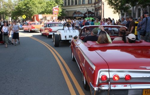 Petaluma’s salute to american graffiti