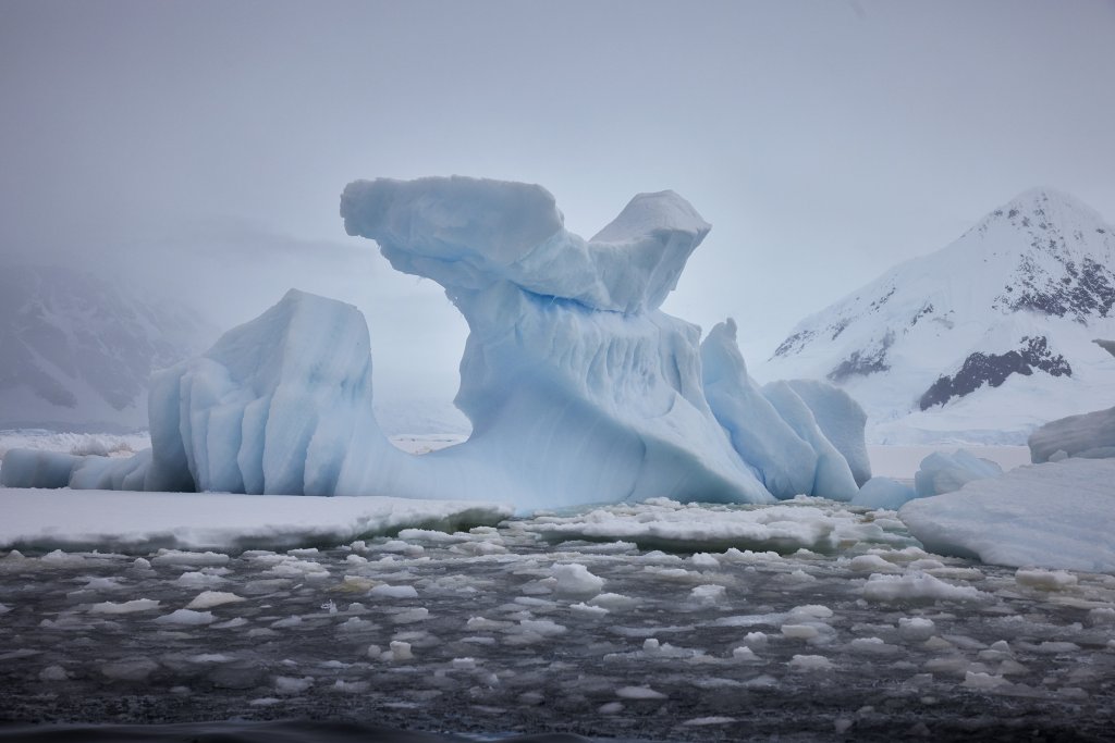 Antarctica: the frozen desert | photographs by vegar abelsnes