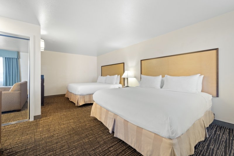 Two beds in a hotel room