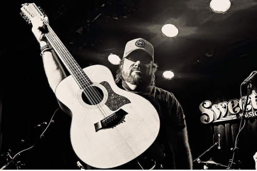 Dan durkin live at montagne russe winery & record lounge