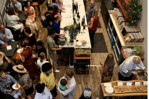 Live music every saturday at montagne russe